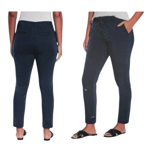 Banana Republic Pants - Banana Republic Cropped Chino
Pants Size: 6